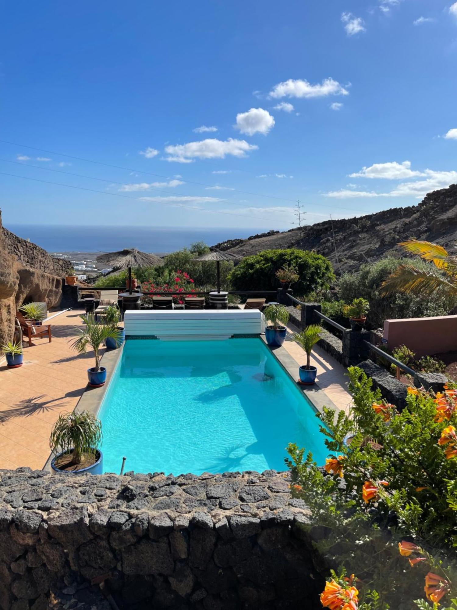 Castillo Lanzarote Villa Sophie - Luxury Villa -Sleep In A Volcanic Cave With Heated Pool 蒂亚斯 外观 照片