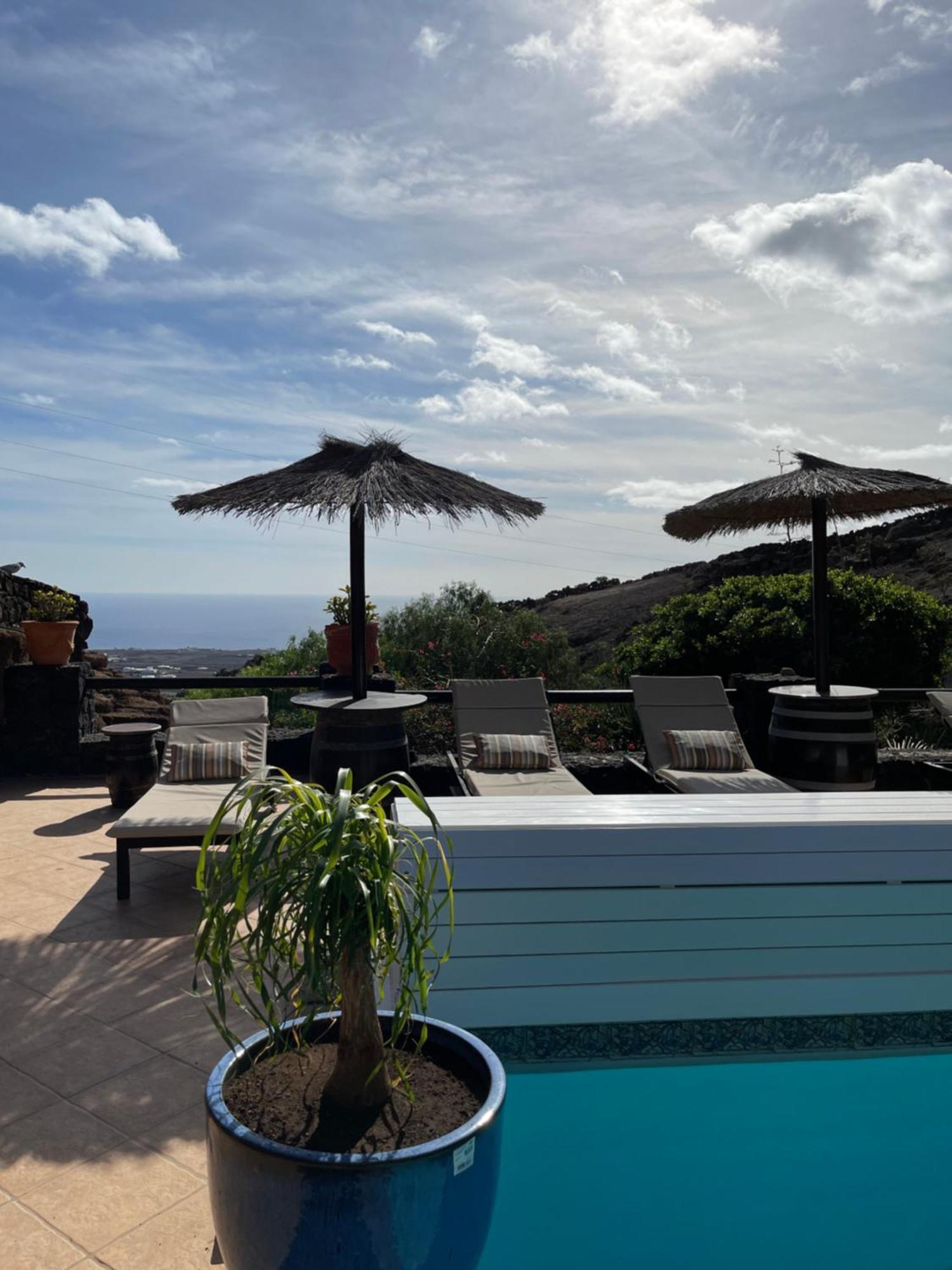 Castillo Lanzarote Villa Sophie - Luxury Villa -Sleep In A Volcanic Cave With Heated Pool 蒂亚斯 外观 照片