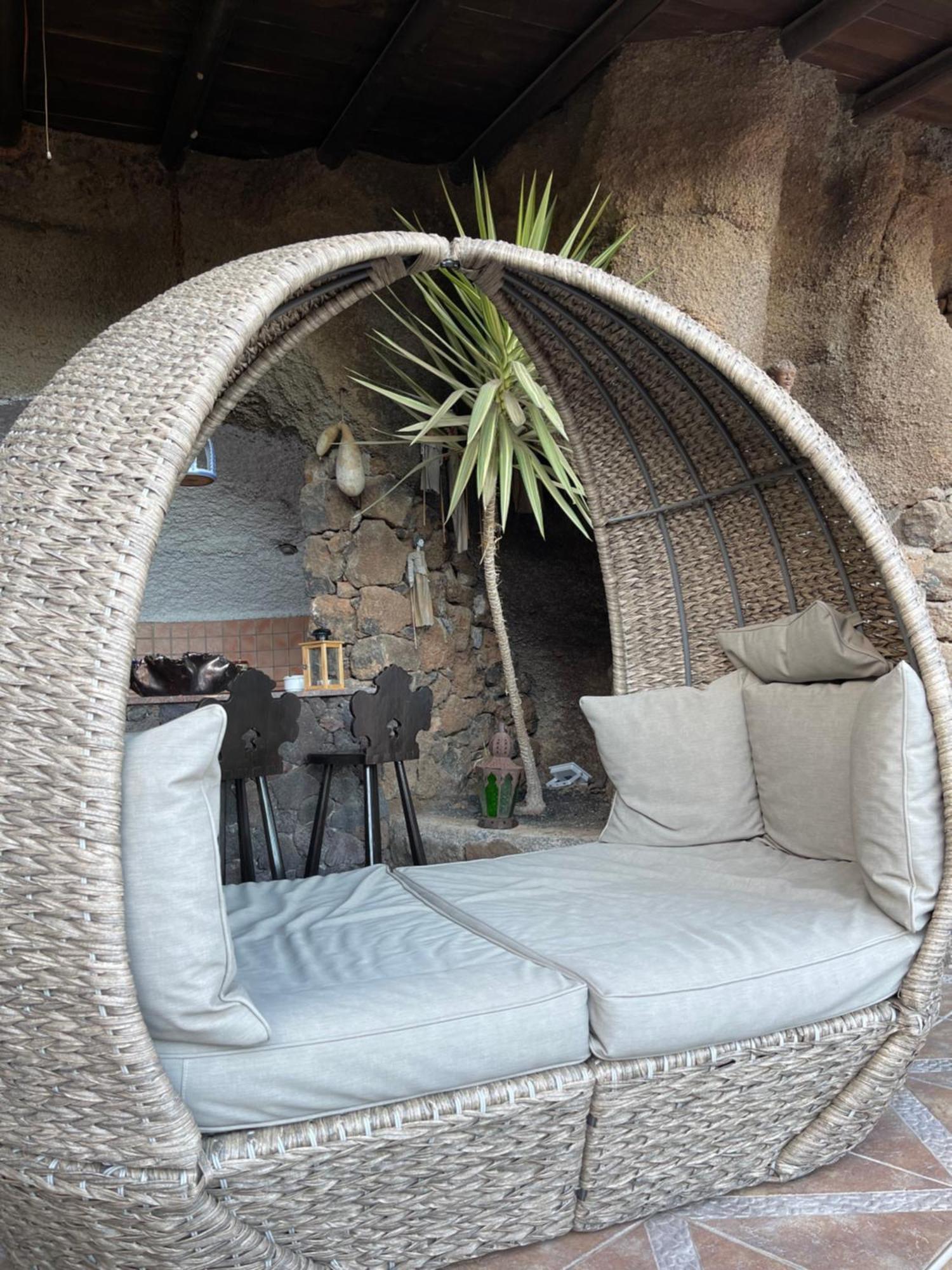 Castillo Lanzarote Villa Sophie - Luxury Villa -Sleep In A Volcanic Cave With Heated Pool 蒂亚斯 外观 照片